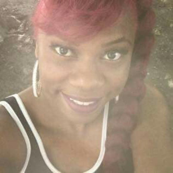 Meet your Posher, Jennifer - Picture 1 of 1